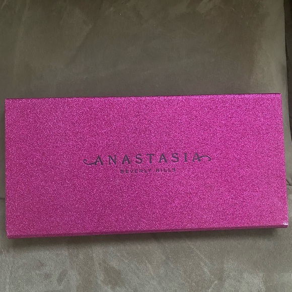 Anastasia Lip Kit - Picture 2 of 2
